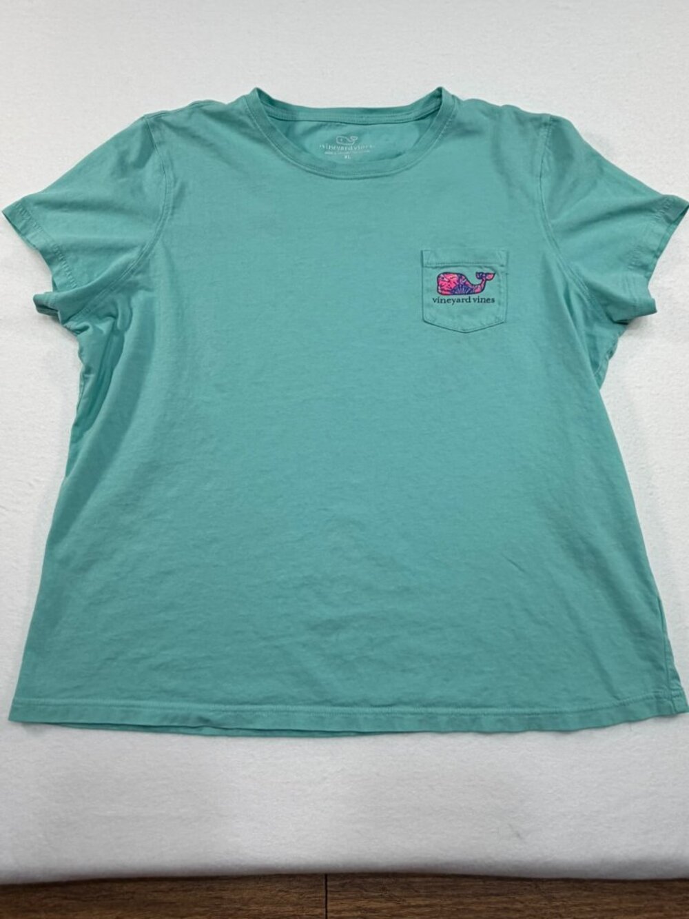 Vineyard Vines Teal Pocket Tee w/ Pink Whale – Women’s XL